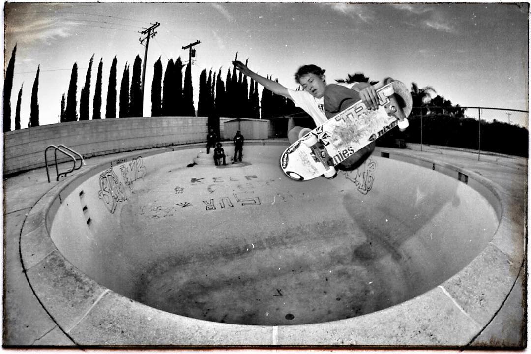 Jürgen Horrwarth with a pretty high FSA for a backyard pool, there's not too many who can do that. Somewhere on the way from Oregon to LA,2004. @juergensk8