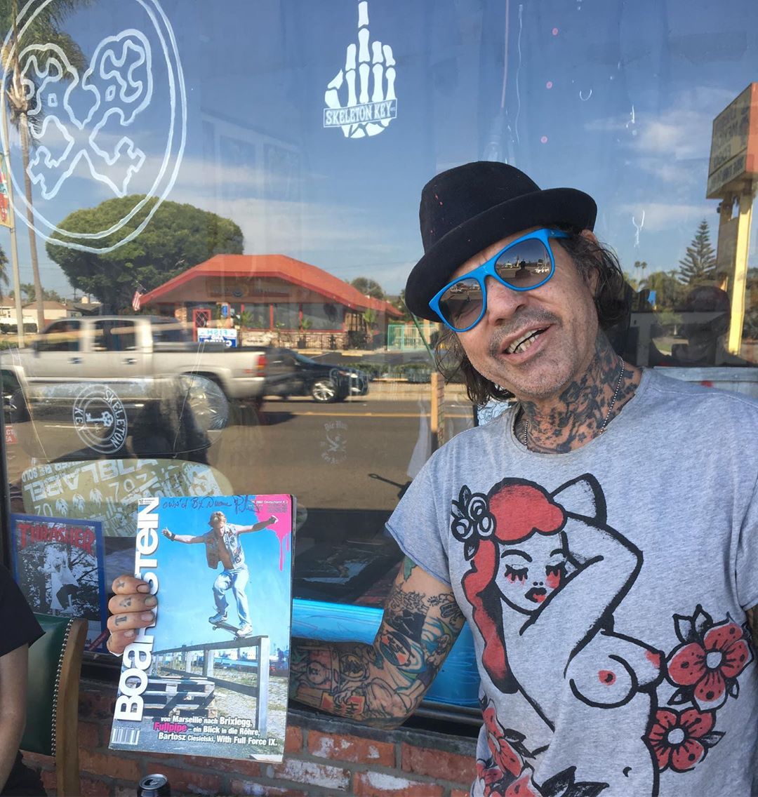 This one is for Klaas and Arne, founders and makers of the legendary Boardstein Magazine. Duane Peters with a copy from his collection infront of the Skeleton Key Gallery/Shop in Oceanside